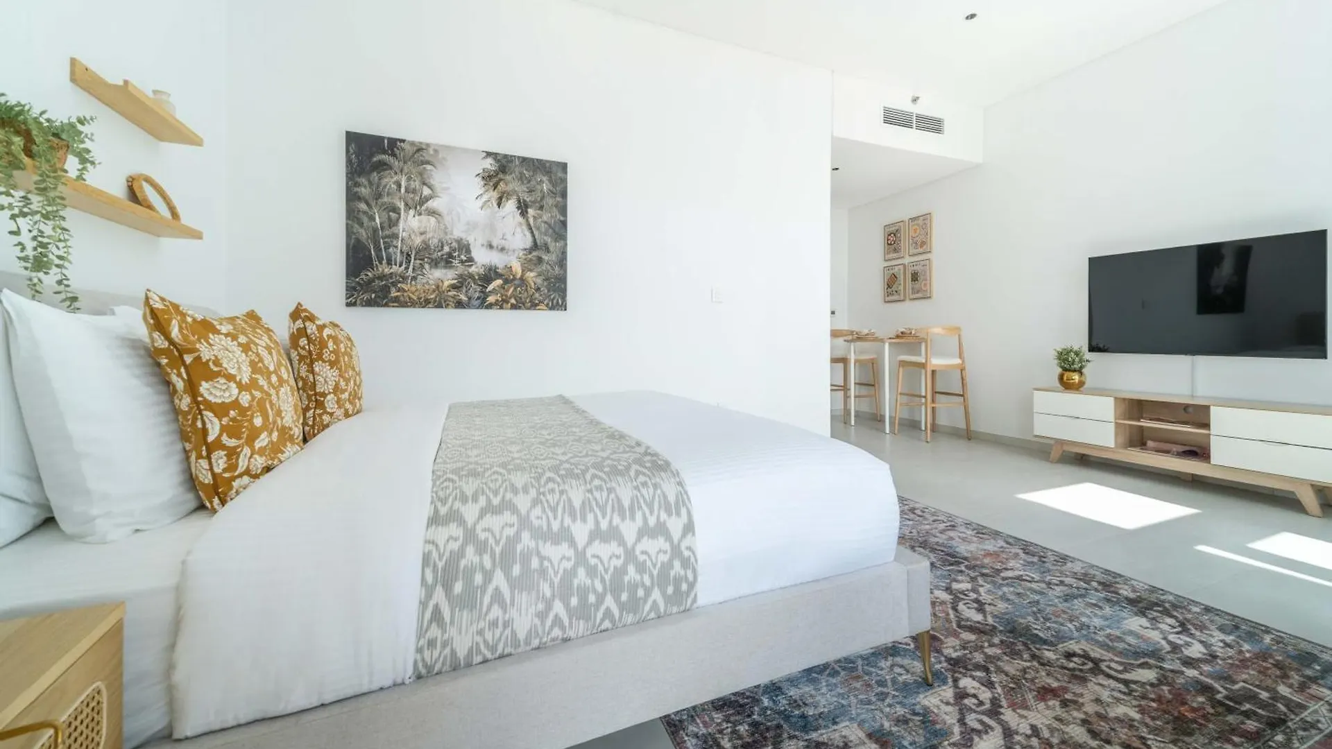 Apartment Frank Porter - Marquise Square Tower Dubai